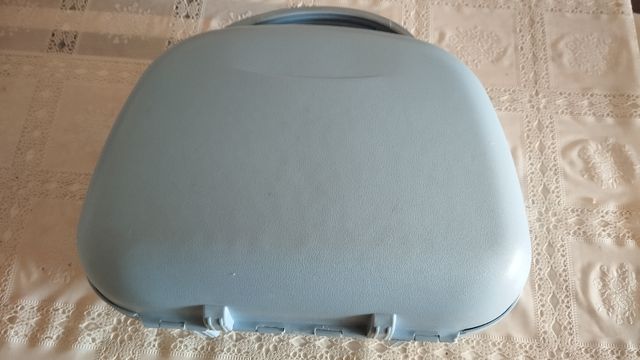 NECESER AZUL GRANDE PARA VIAJES CON CLAVE