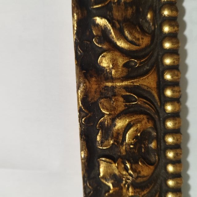 Marco antiguo de madera