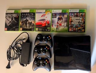 Xbox 360 + 3 mandos + 5 juegos