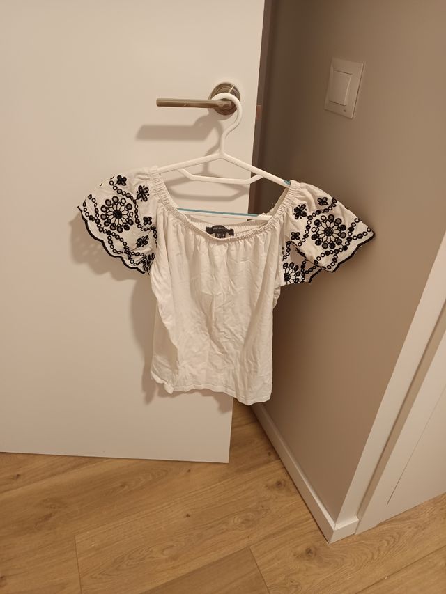 Blusa blanca de vestir manga corta