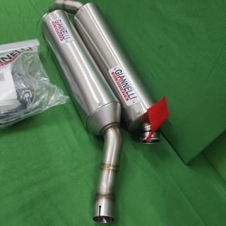 Escape Giannelli Yamaha R1 04-06