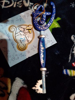 Llave Cenicienta Disney 70 años
