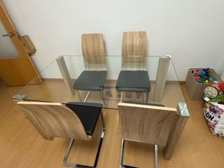 Mesa cristal 4 sillas - Comedor