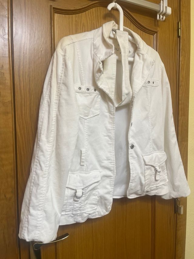 ¡SUPER OFERTA! Abrigo Amisu