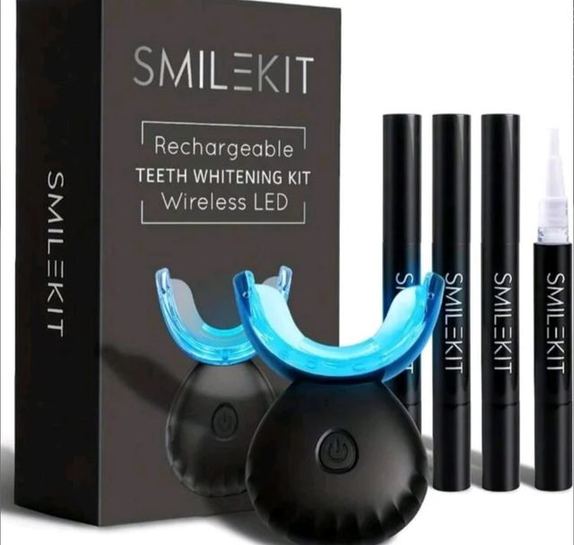 Kit per lo sbiancamento dei denti SmileKit COMPLETAMENTE NUOVO