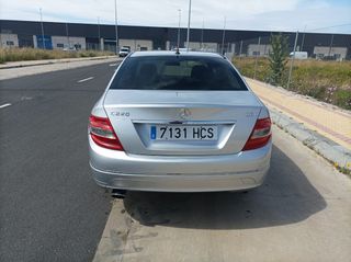 Mercedes-Benz Clase C 2011