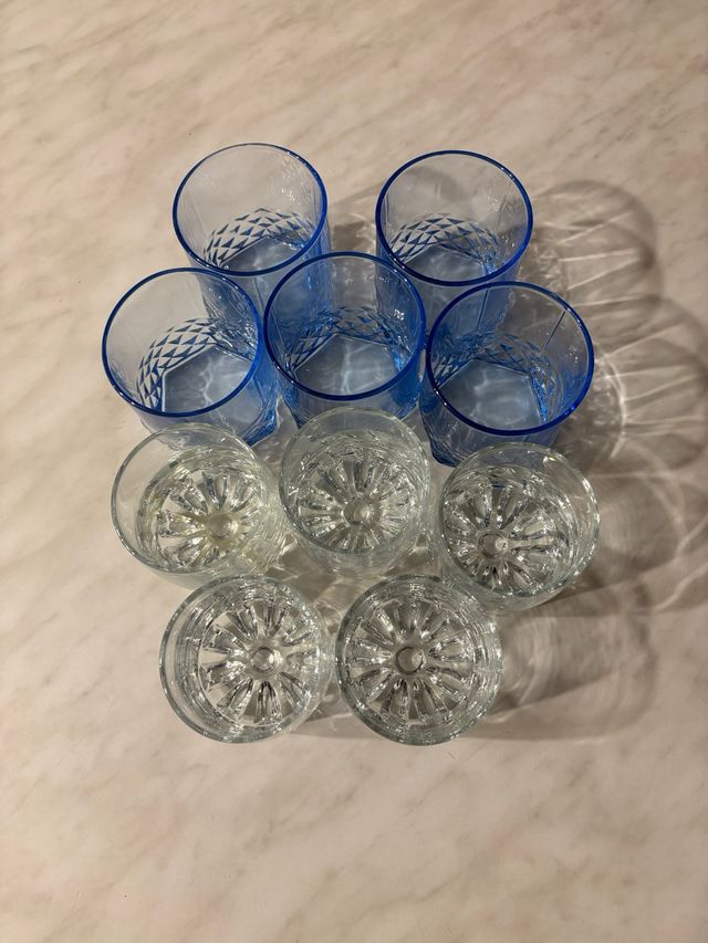 10 Vasos cristal: azules y transparentes