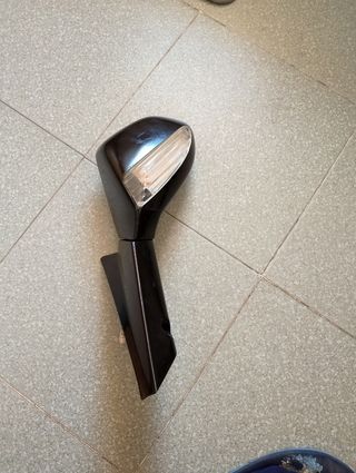 Espejos de una Piaggio x8