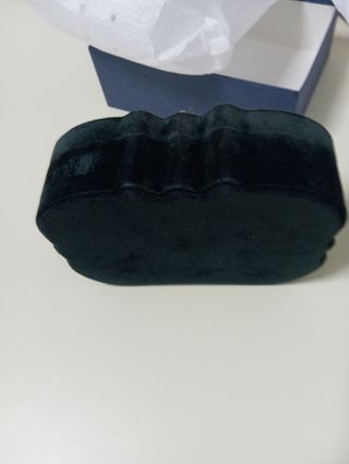 Caja joyero de plata inalterable y terciopelo