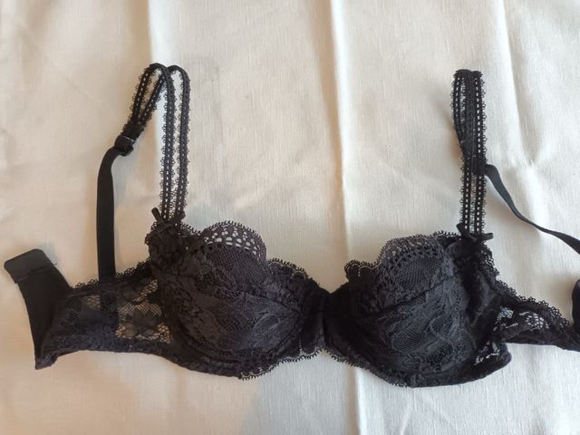 4 reggiseni venduti insieme