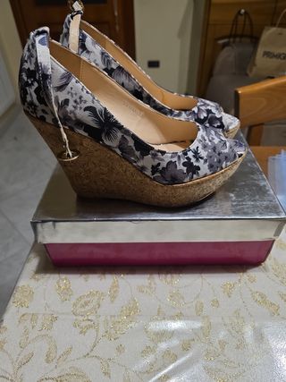 Scarpe con zeppa