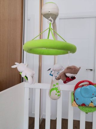 Movil cuna bebé