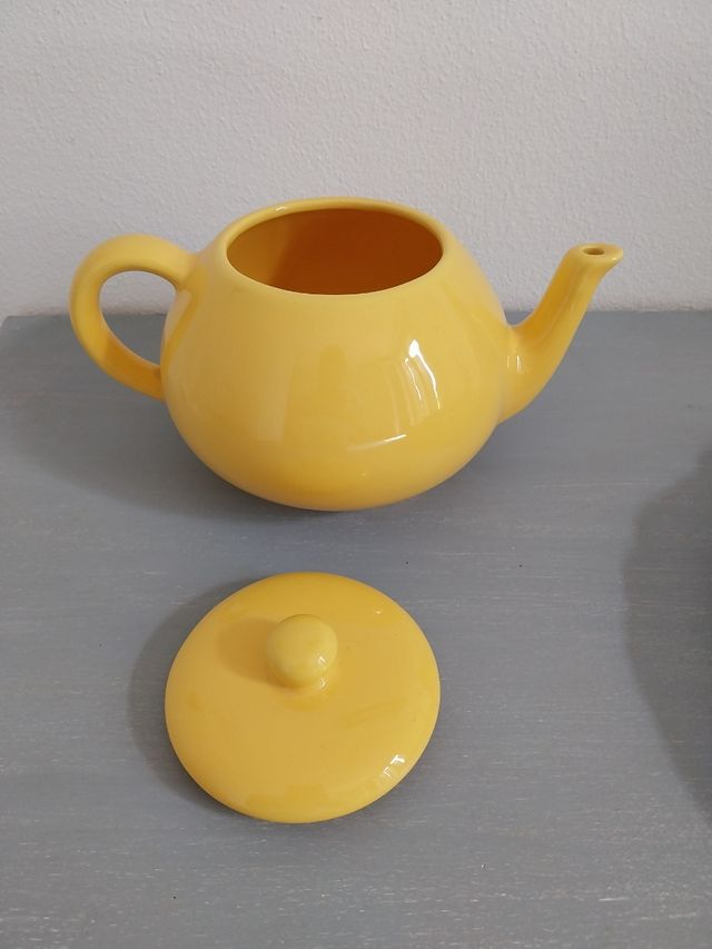Teiera ceramica gialla Saturnia