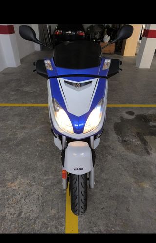 Yamaha xmax 250 cc