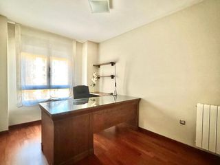 Despacho madera maciza