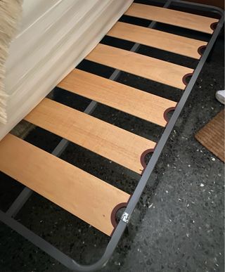 Somier láminas anchas madera con patas