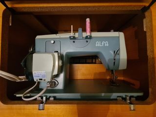 Máquina de coser Alfa 109 Alfamatic
