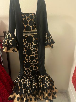 Traje de flamenca talla 44 46