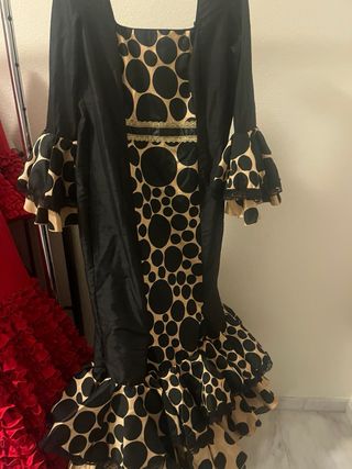 Traje de flamenca talla 44 46