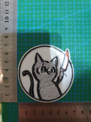 Parche termoadhesivo diseño gato con cuchillo