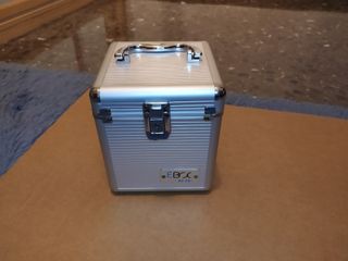 Cofre para guardar 80 cd's y dvd's