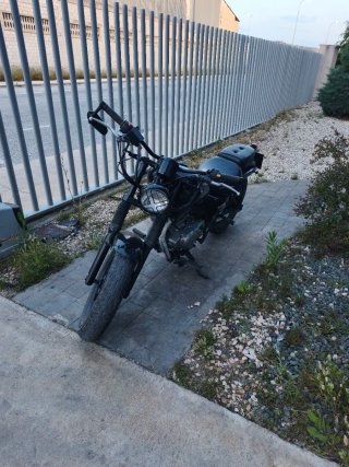 Suzuki Marauder 250 Café Racer / Bobber – ÚNICA