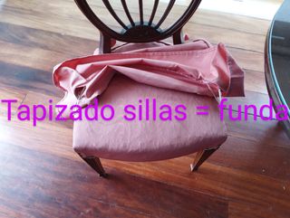 Mesa de madera ovalada y 4 sillas