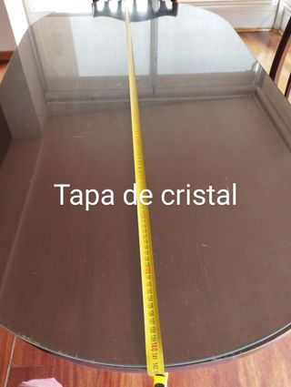 Mesa de madera ovalada y 4 sillas