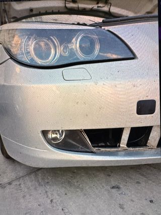 BMW E60 TAPITA PARAGOLPES DELANTERO GANCHO