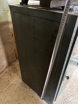 Armario de metal para tipografiaCortadora antigua