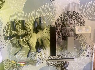 Wii Negra + 4 juegos + Accesorios varios !!!