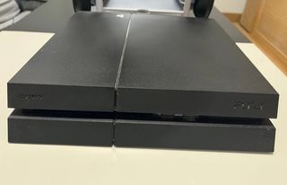 PS4 (PlayStation 4) negra