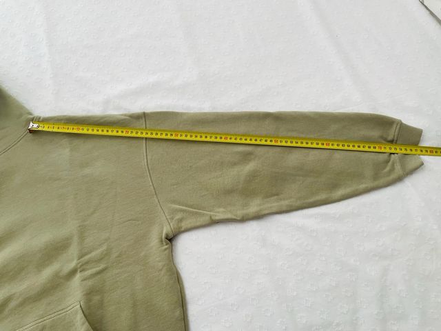 Sudadera EME verde con capucha.Talla M. Está nueva