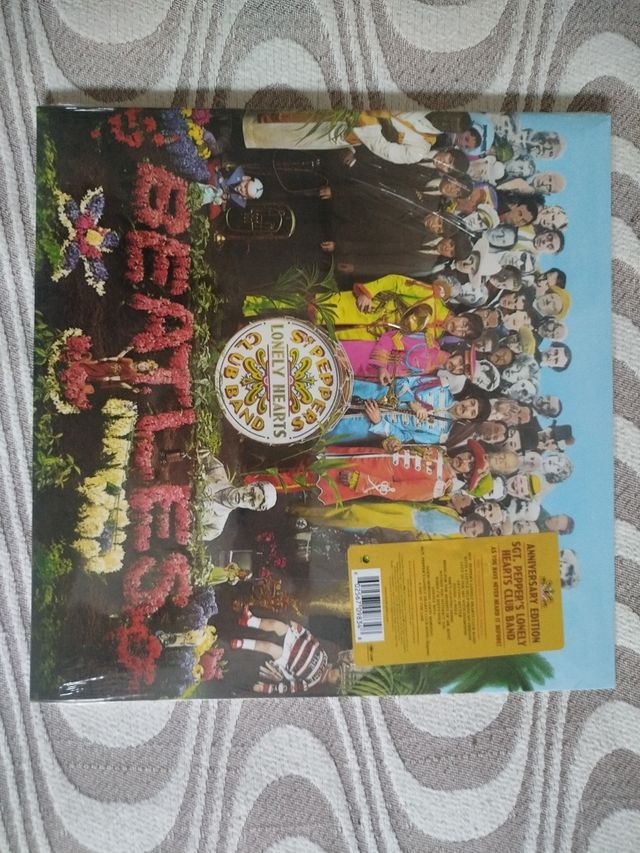 The Beatles Sgt Peppers Lonely Hearts Club Band