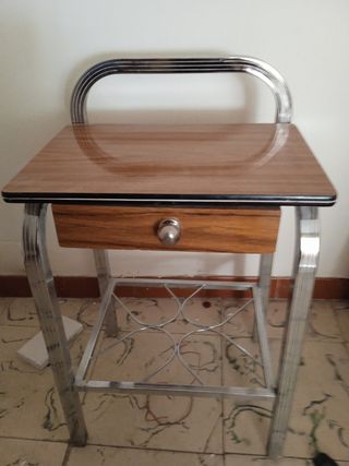 Mesitas de noche vintage,con un cajón, muy origina