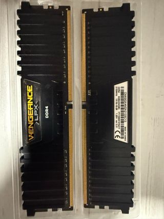 Corsair Vengeance LPX 2x4GB DDR4 RAM