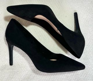 Stilettos negros de ante