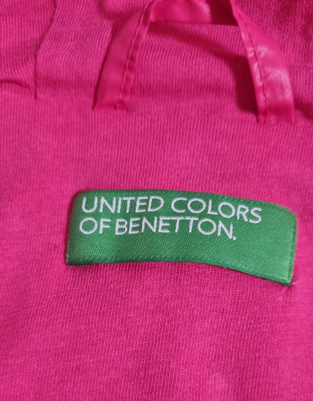Chaqueta cortavientos color fresa t.6-7