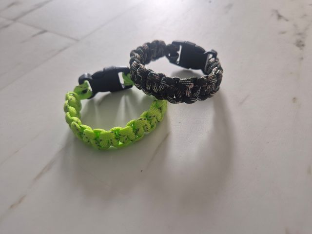 Pulseras paracord hechas a mano