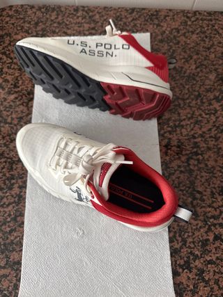 Zapatillas U.S. Polo Assn. rojas y blancas