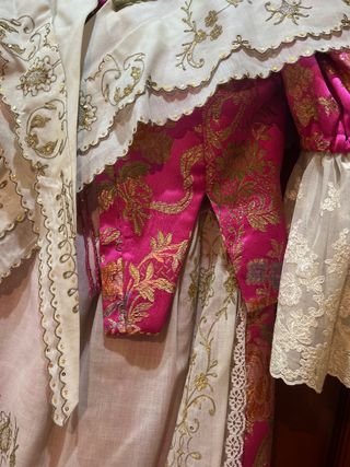 Traje Fallera niña: Rosa y Dorado