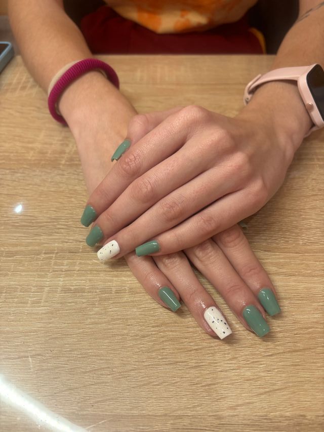 Manicura, pedicura, Lifting pestañas en Murcia