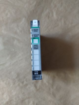Allen Bradley 1734-0B4E Scheda PLC Output
24Vdc