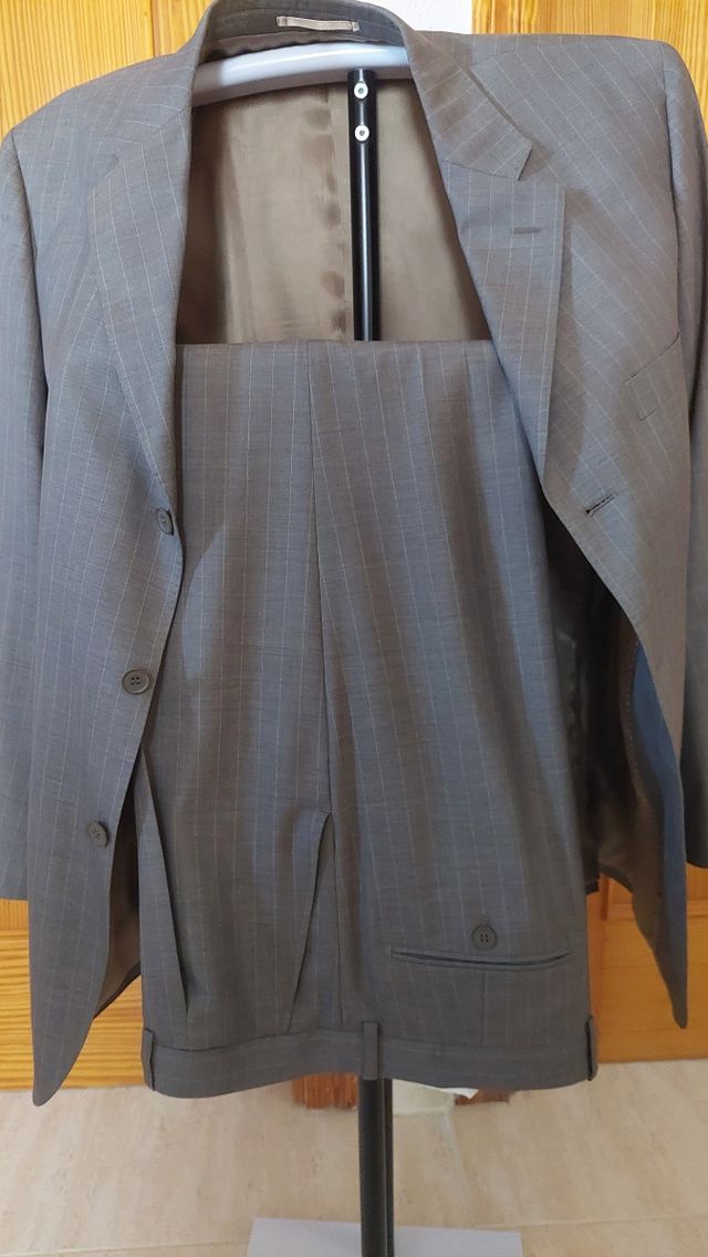 Traje gris raya diplomática verano