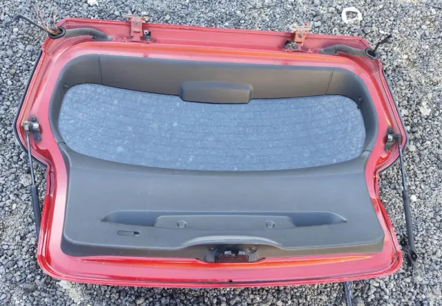 Portón maletero BMW serie 1 e81