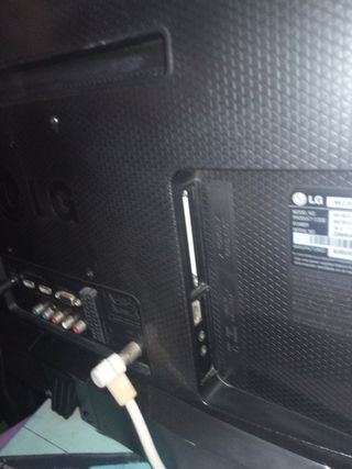 TV LG FullHd M2352D 23 pulgadas