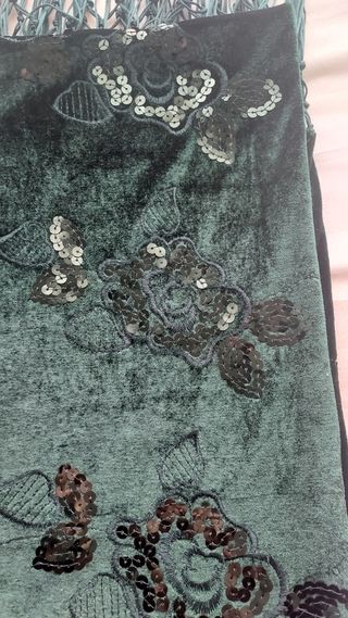 Foulard verde con lentejuelas