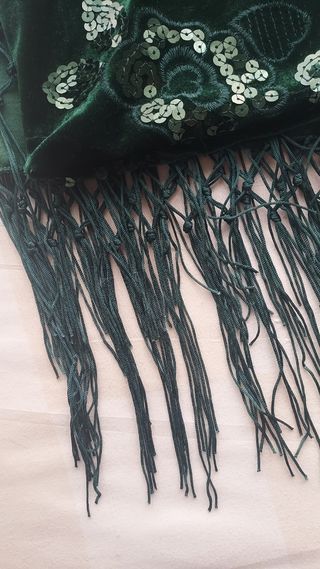 Foulard verde con lentejuelas
