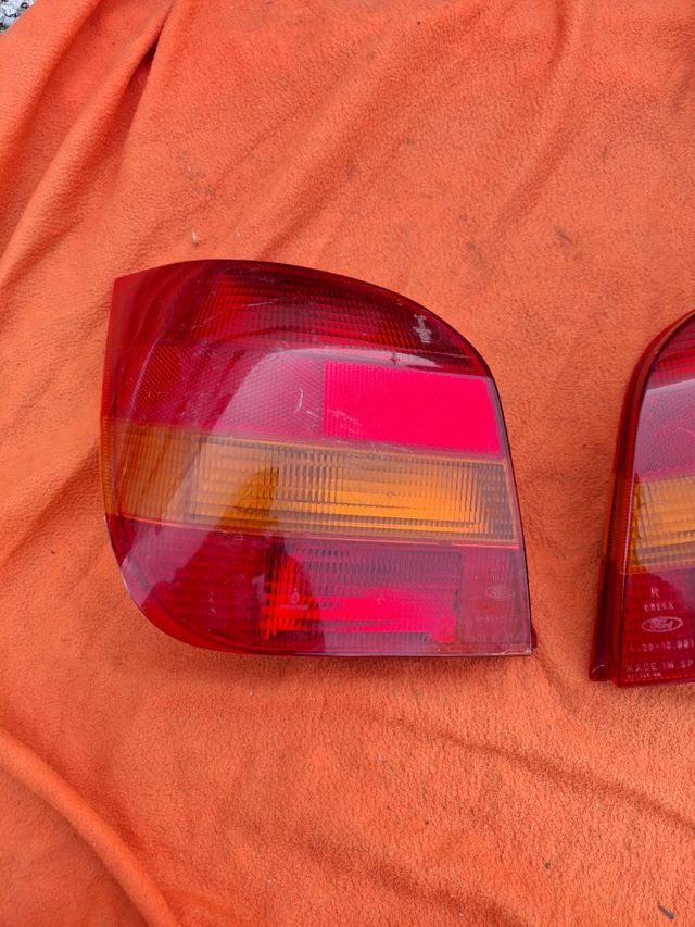 Coppia fanali ford festa