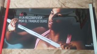 POSTER PLASTICO FABIENNE NADARAJAH 115CM X 60CM